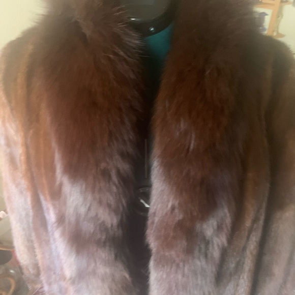 Mahogany mink with fox collar Pristine condition - Picture 3 of 5